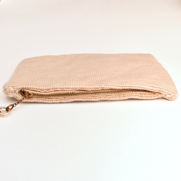 Vintage English Rose Needlepoint Clutch Bag with gold chain - Picture 6 of 7